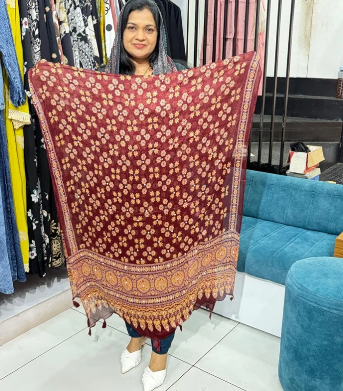 Georget Crushed Dupatta – Dark Maroon